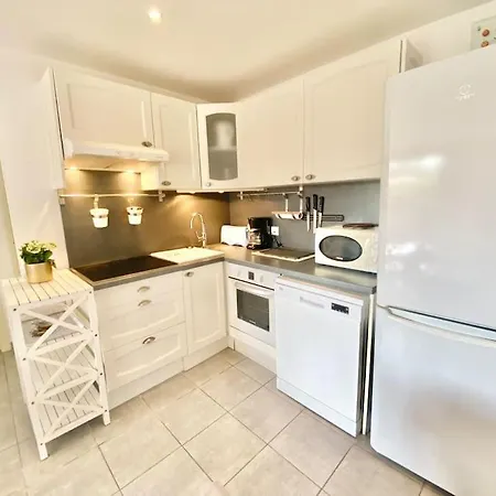Apartment Rez De Jardin Albatros 8 Pax Front De Mer *
